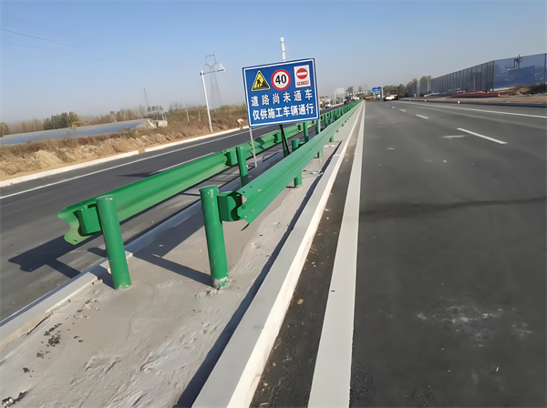 黄南公路护栏守护安全横跨多个行业的应用